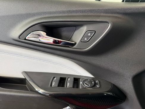 New 2026 Chevrolet Trax LT w/ Midnight Edition FWD image 18