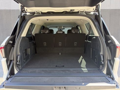 New 2026 Lincoln Navigator L Premier AWD/4WD image 20