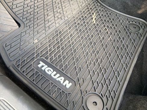 Used 2023 Volkswagen Tiguan S image 30