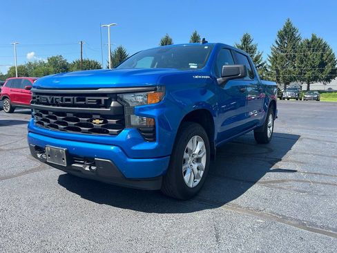Used 2022 Chevrolet Silverado 1500 Custom AWD/4WD image 2