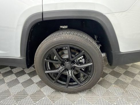 Used 2021 Jeep Grand Cherokee L Limited RWD image 21