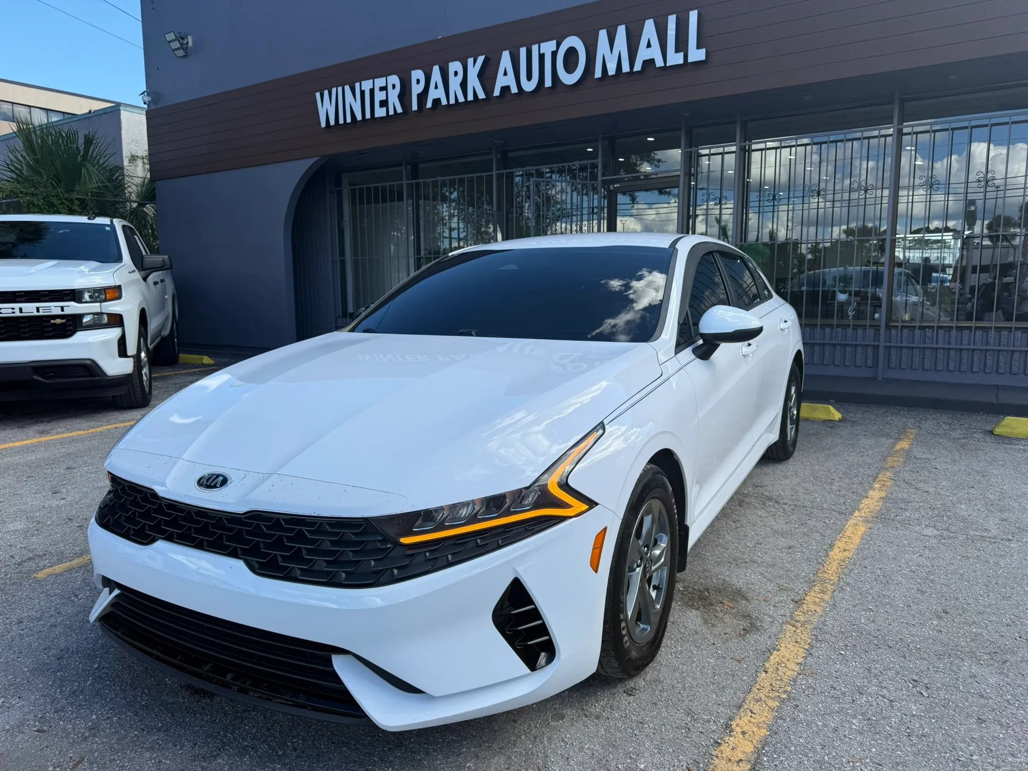 Used 2021 Kia K5 LXS FWD image 1