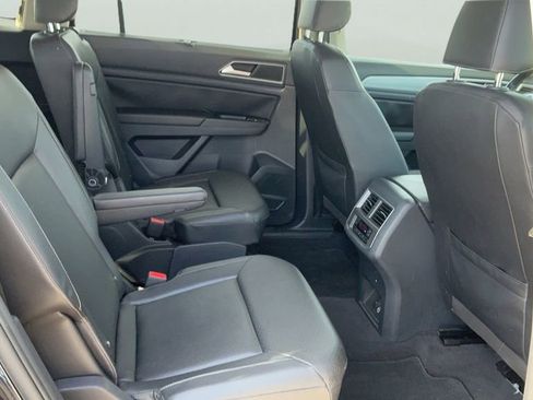 Used 2019 Volkswagen Atlas SE w/ Towing Package image 12