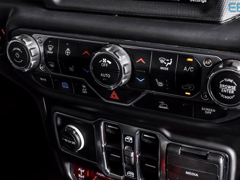 Used 2022 Jeep Wrangler Unlimited Rubicon 4xe w/ Cold Weather Group image 25