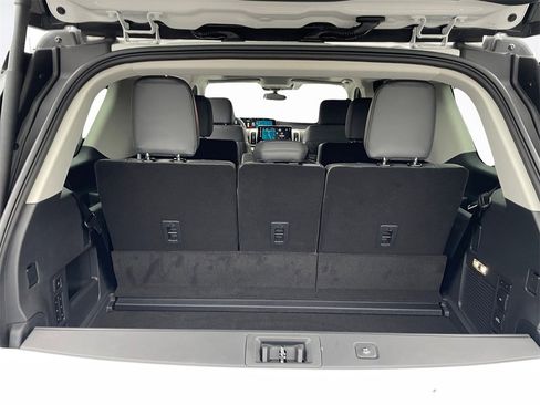 New 2025 Ford Expedition Active image 9