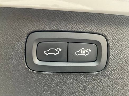 Certified 2024 Volvo XC90 B5 Core AWD/4WD image 25