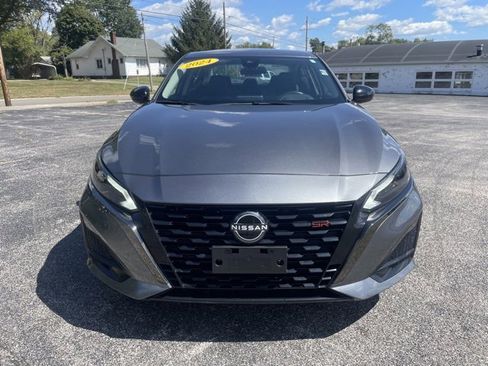 Used 2024 Nissan Altima 2.5 SR image 2
