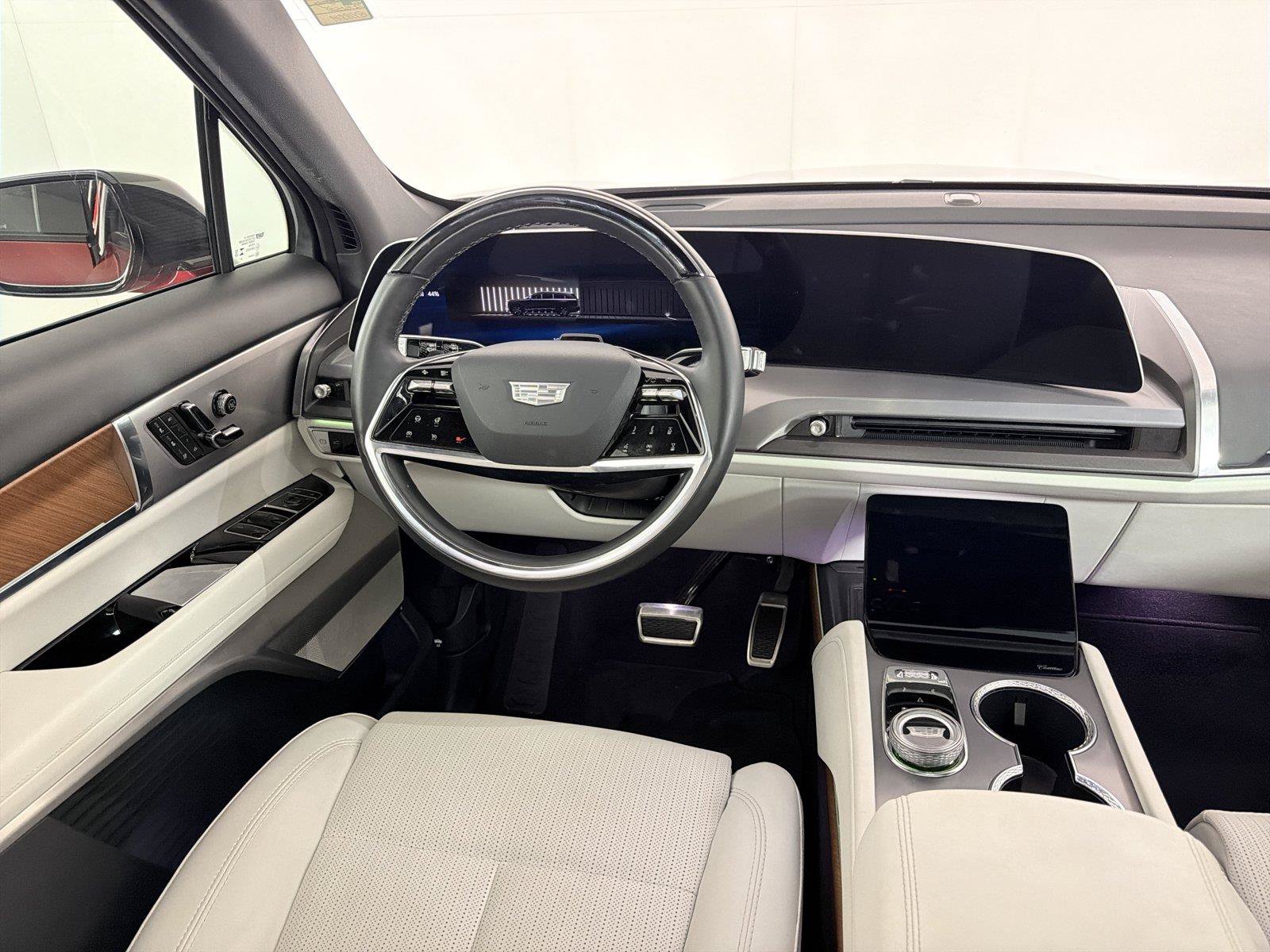 Certified 2026 Cadillac Vistiq Sport AWD/4WD image 23