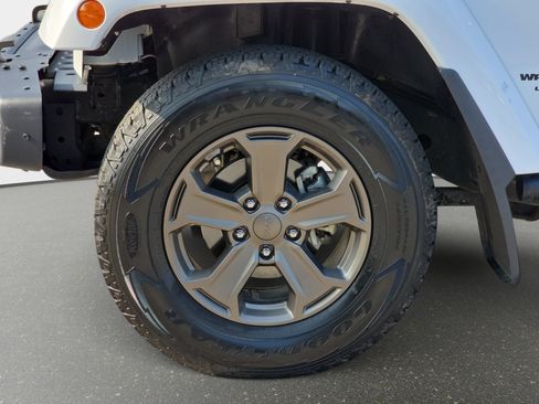 Used 2018 Jeep Wrangler Unlimited Sport AWD/4WD image 26