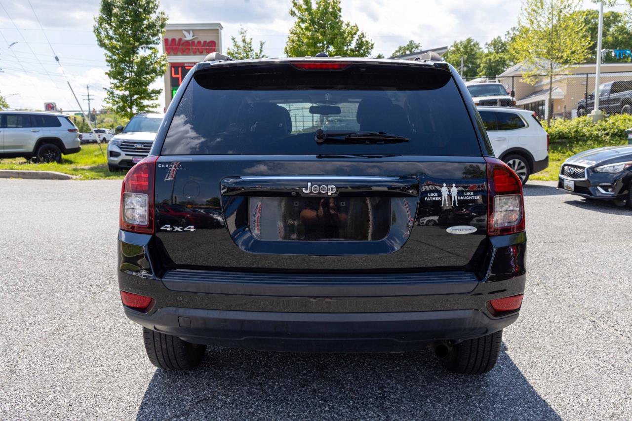 Used 2017 Jeep Compass Latitude AWD/4WD image 5