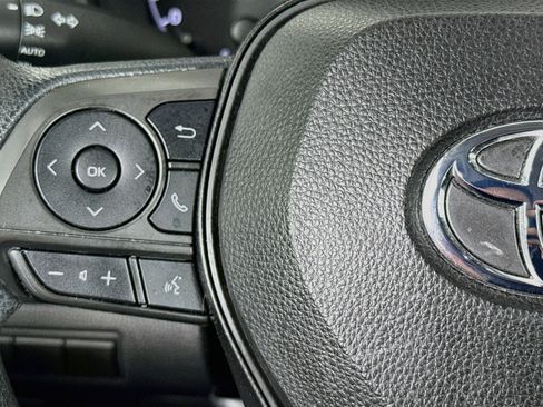 Used 2024 Toyota Corolla LE FWD image 11