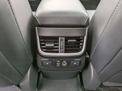 Used 2024 Subaru Legacy Limited image 18