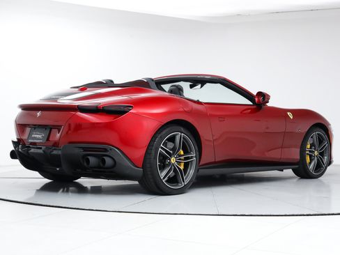 Used 2025 Ferrari Roma image 3