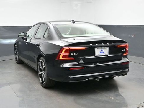 Used 2023 Volvo S60 B5 Ultimate w/ Protection Package Premier FWD image 8