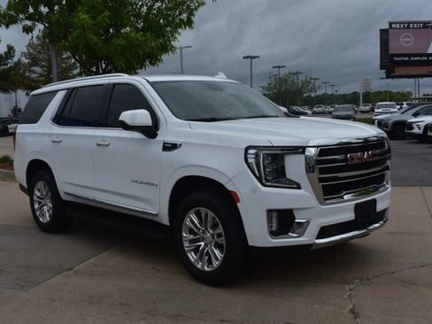 Used 2024 GMC Yukon SLT RWD image 3