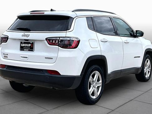 Used 2023 Jeep Compass Latitude AWD/4WD image 10