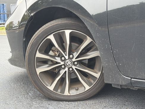 Used 2018 Toyota Corolla SE FWD image 14