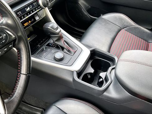Used 2021 Toyota RAV4 XSE w/ Weather Package image 16