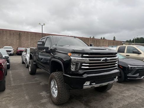 Used 2022 Chevrolet Silverado 3500 High Country w/ Safety Package II AWD/4WD image 2