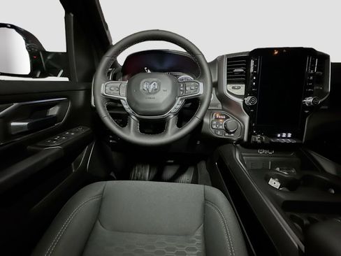 New 2026 RAM 1500 4x4 Crew Cab image 27