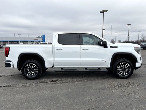 Used 2023 GMC Sierra 1500 AT4 w/ Technology Package image 2