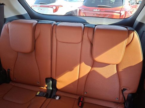 New 2026 Kia Carnival SX image 7