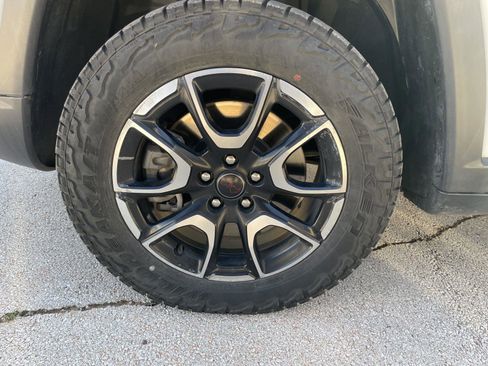 Used 2025 Jeep Compass Trailhawk w/ Trailhawk Convenience Group image 33