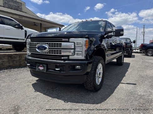 Used 2018 Ford F250 Platinum w/ Platinum Ultimate Package AWD/4WD image 3