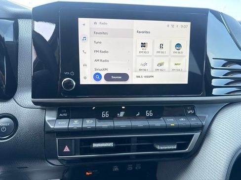 Used 2025 Toyota Camry SE FWD image 32