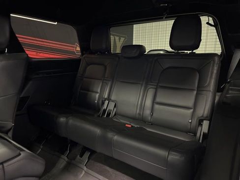 Used 2023 Lincoln Navigator Reserve AWD/4WD image 20