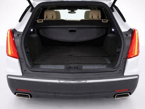 Used 2017 Cadillac XT5 Luxury w/ Driver Awareness Package image 15