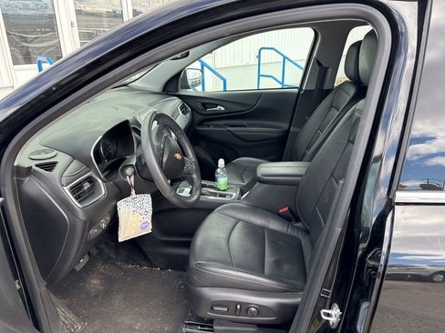 Used 2018 Chevrolet Equinox Premier image 12