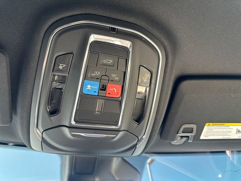 Used 2023 Jeep Grand Cherokee L Limited w/ Luxury Tech Group II image 24