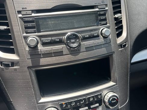 Used 2012 Subaru Outback 2.5i AWD/4WD image 3