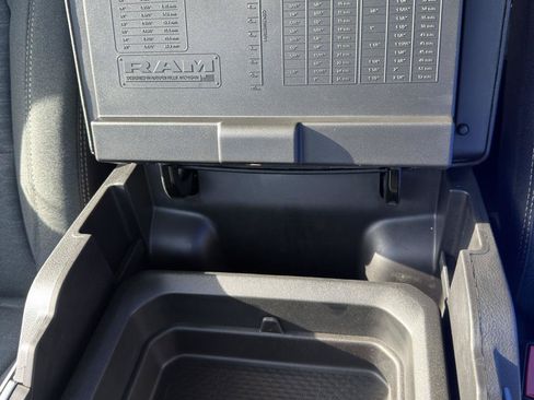 New 2026 RAM 1500 Big Horn AWD/4WD image 30