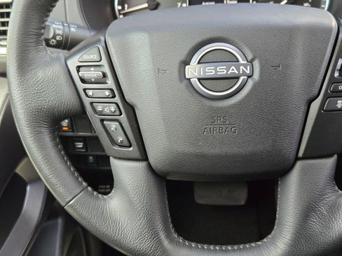 Used 2022 Nissan Frontier SV w/ SV Premium Package RWD image 22