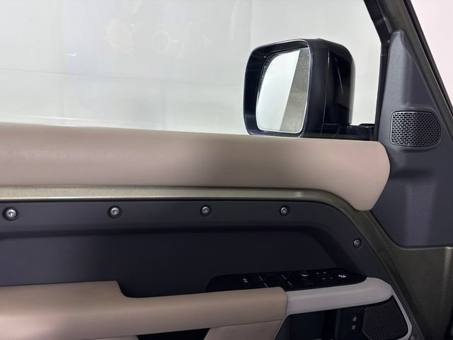 Used 2020 Land Rover Defender 110 HSE AWD/4WD image 28