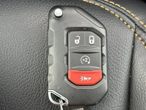 Used 2025 Jeep Wrangler Sahara w/ Technology Group image 22