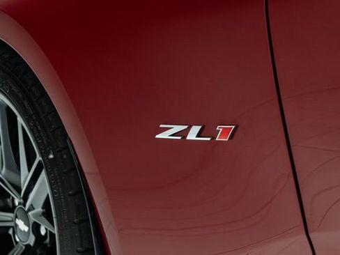 Used 2018 Chevrolet Camaro ZL1 RWD image 20