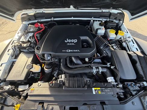 Used 2021 Jeep Wrangler Unlimited Rubicon image 27