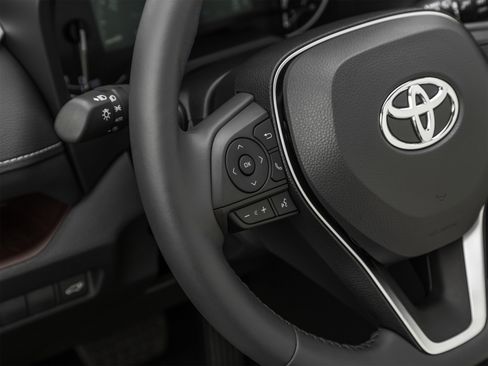 Used 2020 Toyota RAV4 Limited FWD image 65