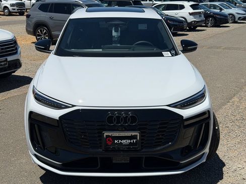 New 2027 Audi Q6 e-tron Premium Plus AWD/4WD image 3