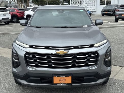 Used 2025 Chevrolet Equinox LT FWD image 8
