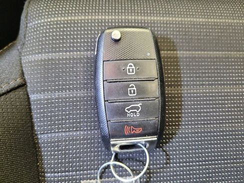 Used 2018 Kia Sportage LX AWD/4WD image 32