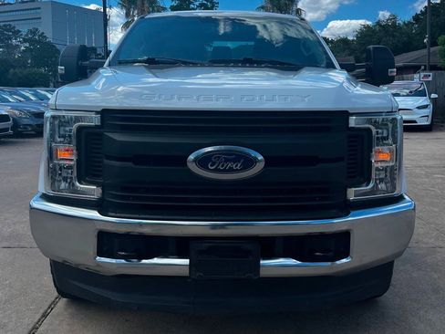 Used 2019 Ford F250 XL w/ Power Equipment Group AWD/4WD image 2
