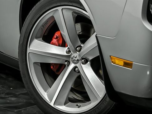 Used 2010 Dodge Challenger SRT8 w/ SRT Option Group II RWD image 3