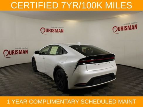 Used 2023 Toyota Prius LE FWD image 5