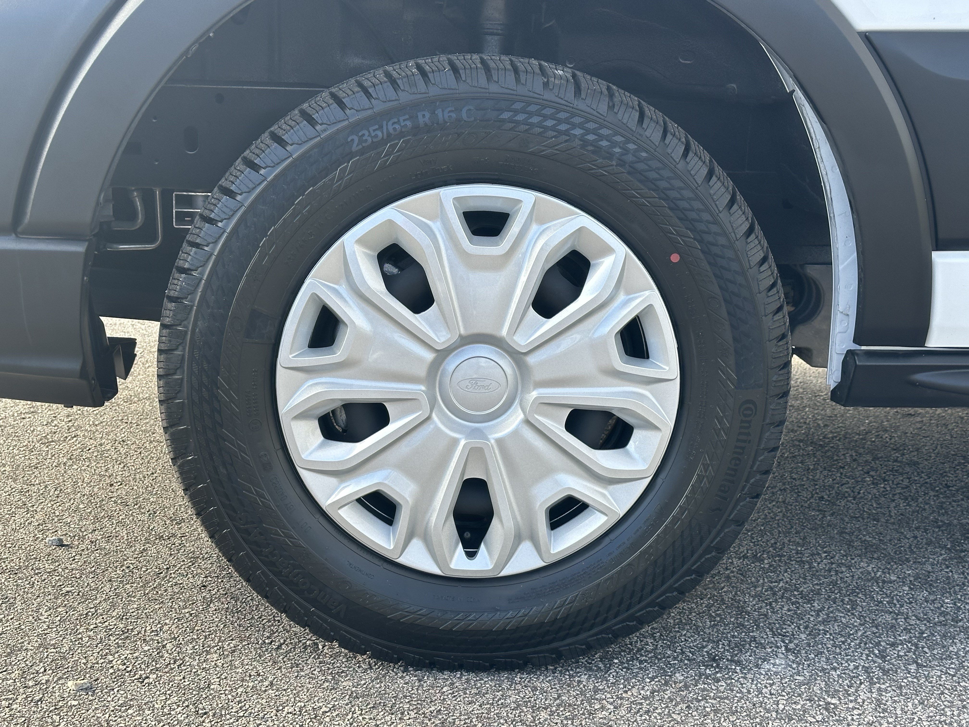 Used 2024 Ford E-Transit Low Roof RWD image 11