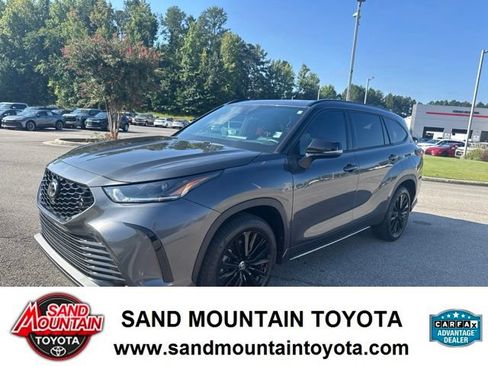 Used 2025 Toyota Highlander XSE AWD/4WD image 6