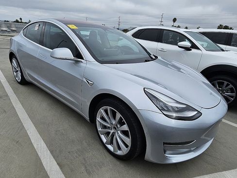 Used 2018 Tesla Model 3 Long Range image 5